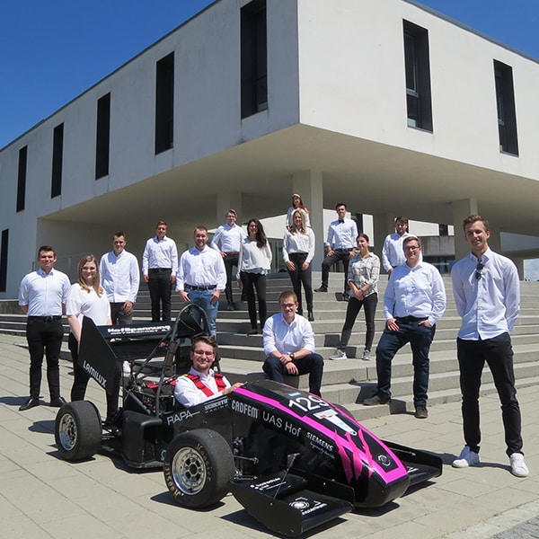 HofSpannung Motorposrt e. V. team and car
