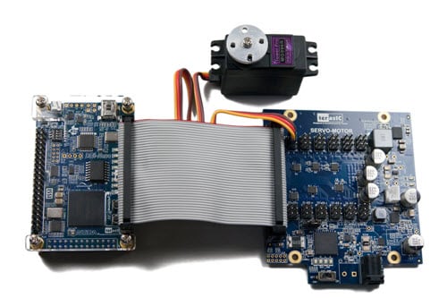 Servo Motor Kit connected to DE0-NANO Board